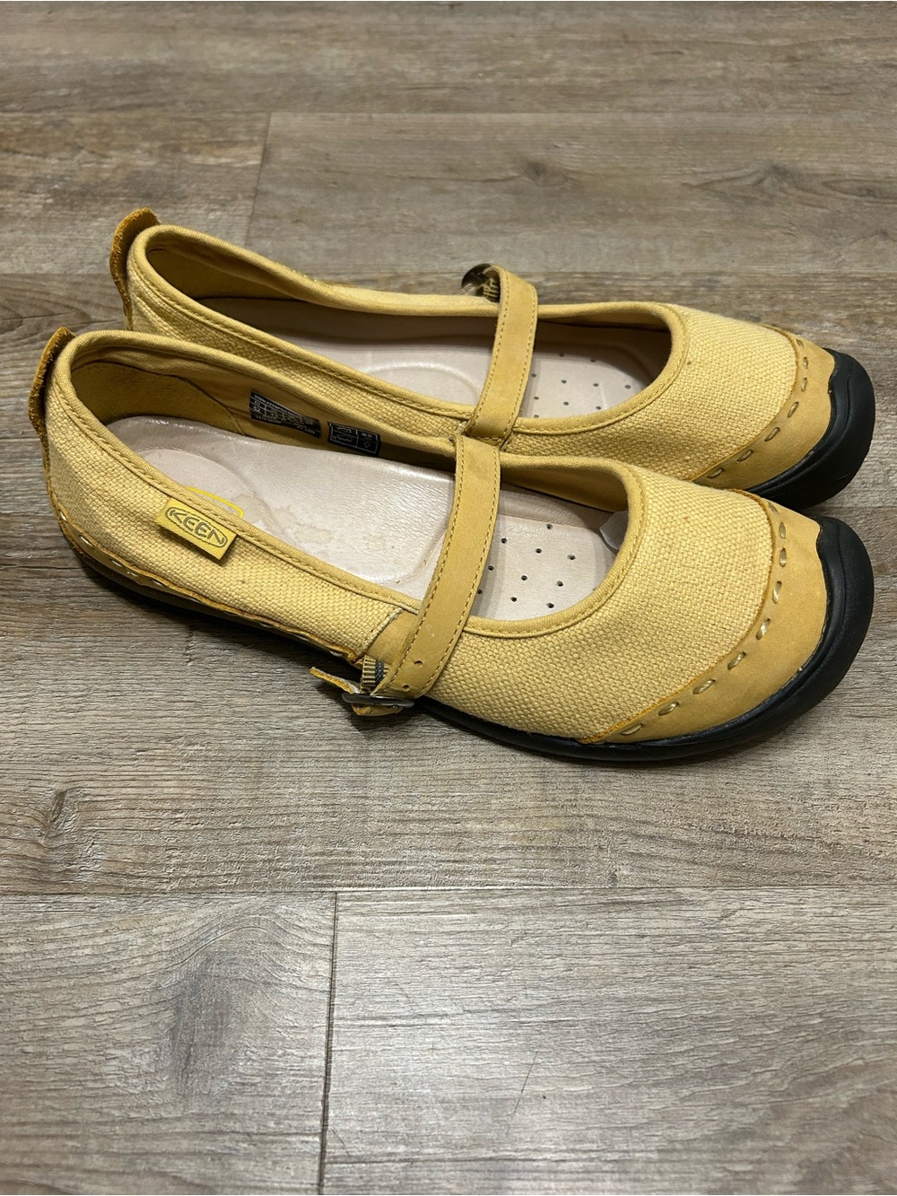 KEEN Women Size 11 Yellow Canvas Leather Mary Jane Buckle Flats Loafers Shoes